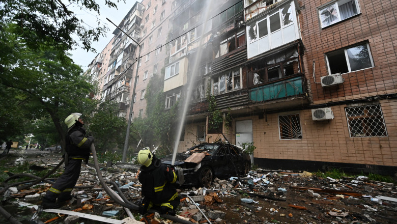 atac-al-rusilor-in-harkov-cel-putin-11-oameni-au-fost-raniti_688da51490e54