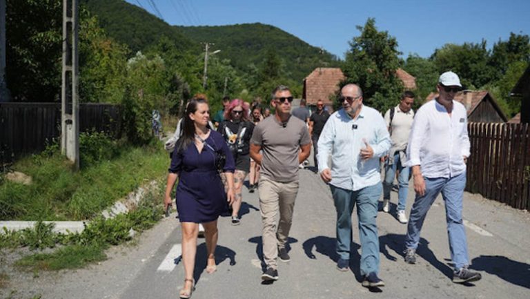 liderul-opozitiei-ungare-peter-magyar-a-venit-din-nou-in-romania-ce-a-spus-despre-dezastrul-de-la-salina-praid_688ef908876fa