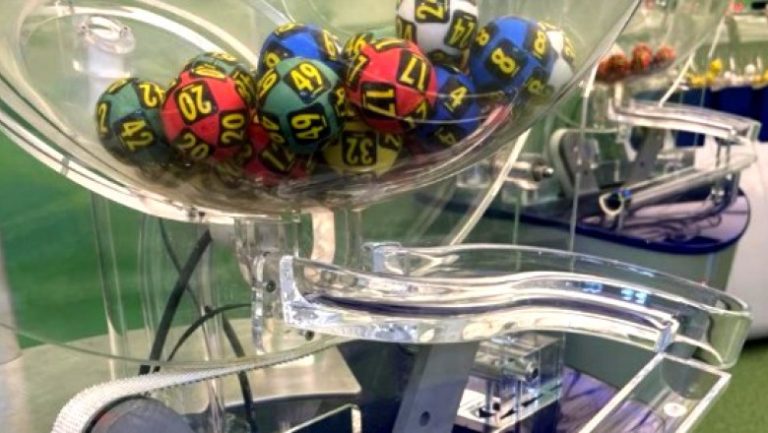 loto-duminica-3-august-2025-peste-534-milioane-de-euro-sunt-in-joc-la-joker-la-6-49-reportul-depaseste-353-milioane-de-euro_688f02ca4be2e