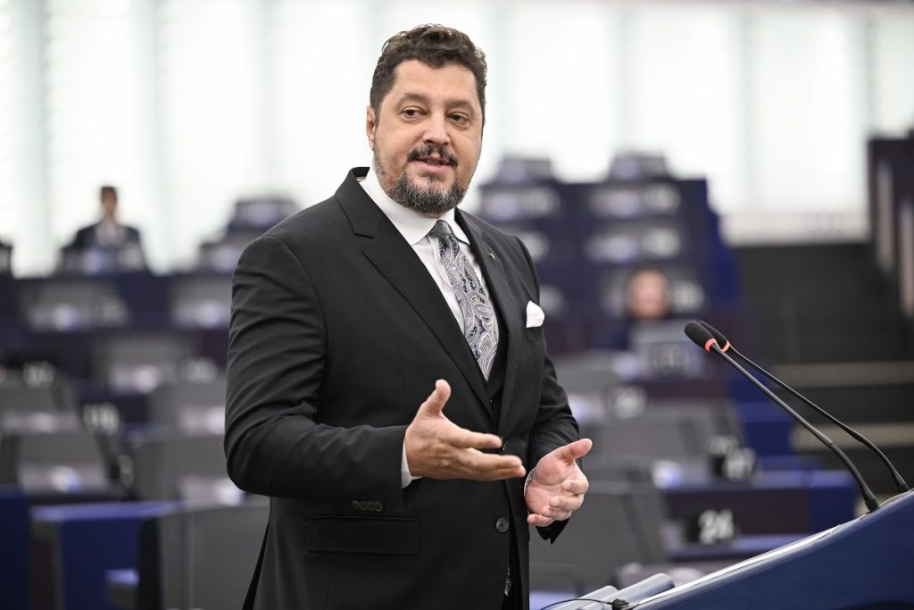 media-175267959102484000