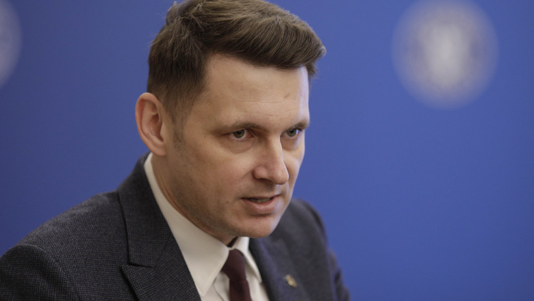 presedintele-senatului-despre-pensiile-magistratilor-in-orice-stat-serios-pensionarea-se-face-dupa-35-40-de-ani-de-contributii_6890f353c747d